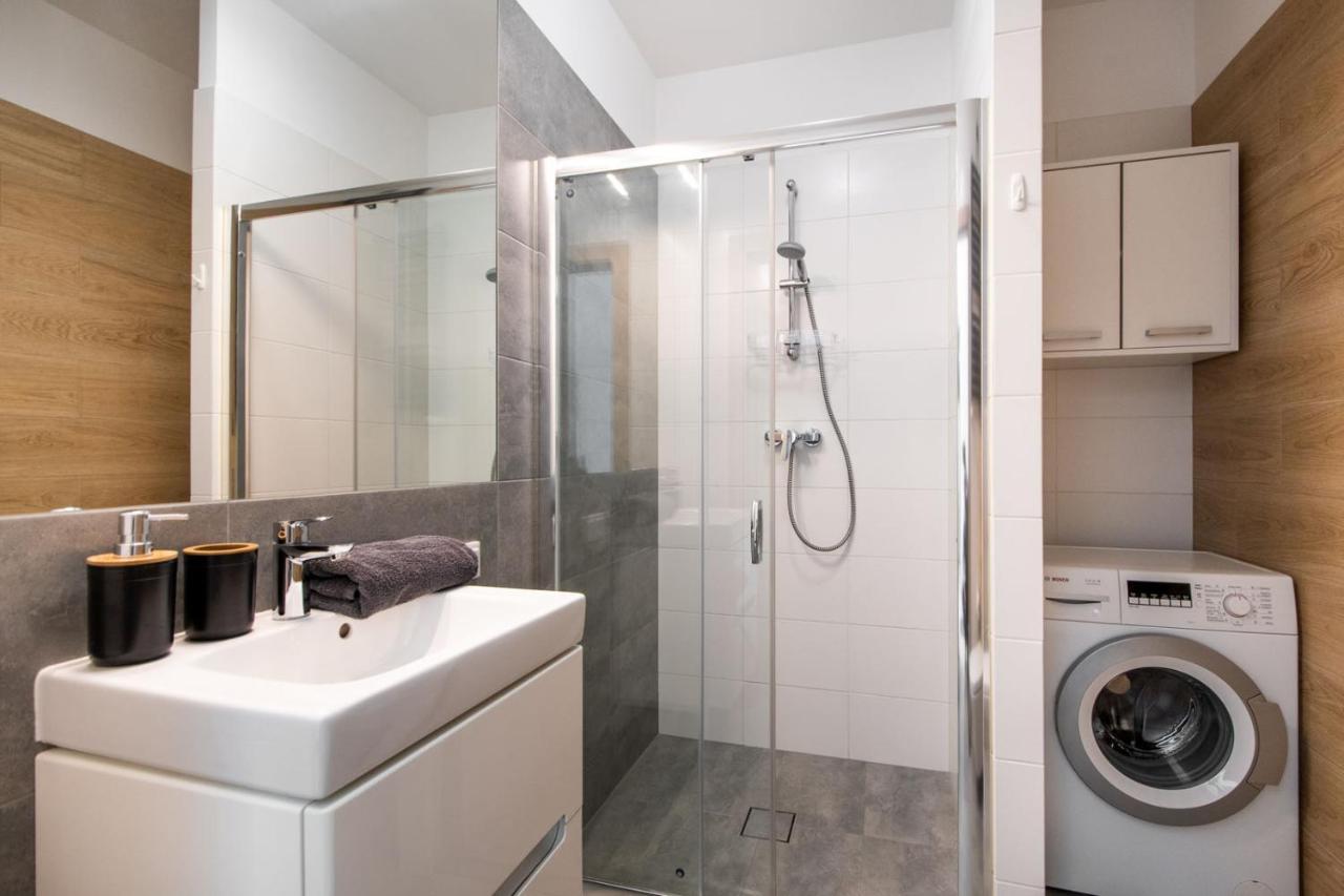 Warsaw Night Apartments Metro Plocka Екстериор снимка